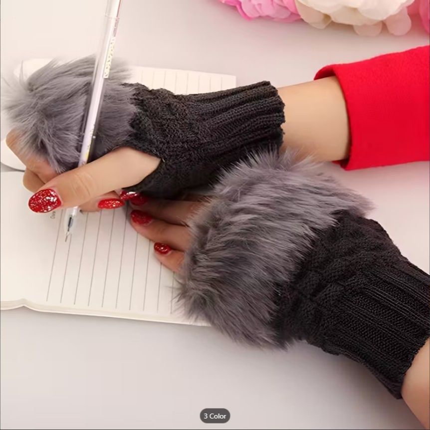 Women’s Plush Fleece-Lined Half-Finger Gloves