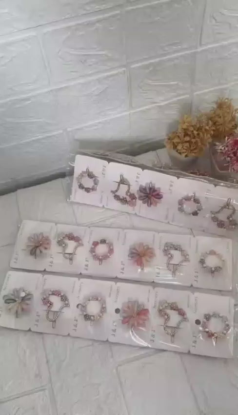Set Korean Elegant Metal Hair Clips Barrettes with Geometric, Pearl, and Flower Designs